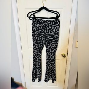 Floral fit flare comfy pants women’s xl